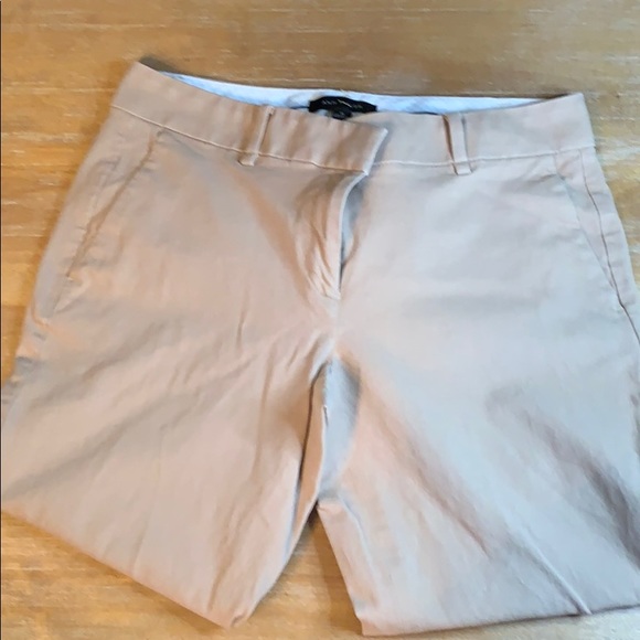 Ann Taylor Devin Straight Leg Pant - Size 6 - Picture 2 of 4